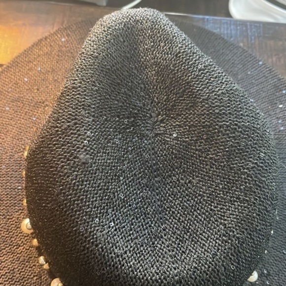 Capri hat - Picture 7 of 7